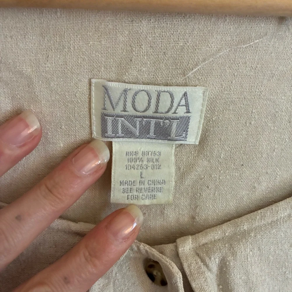 Moda International Cream Ruffle-Front Button Blouse - Picture 4 of 5